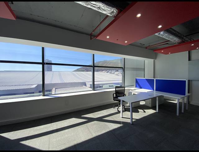159M² OFFICE TO LET IN SEA POINT